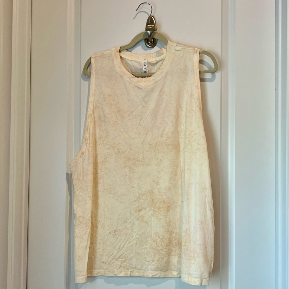 Lululemon tank